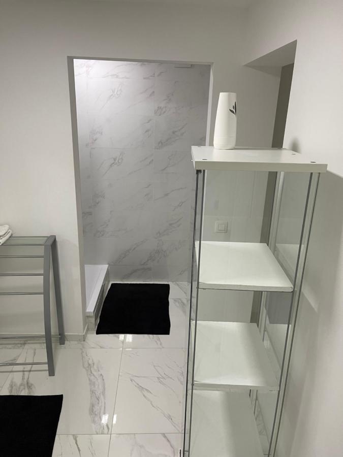 Grand Studio A 5 Minutes Du Centre Namur Luaran gambar
